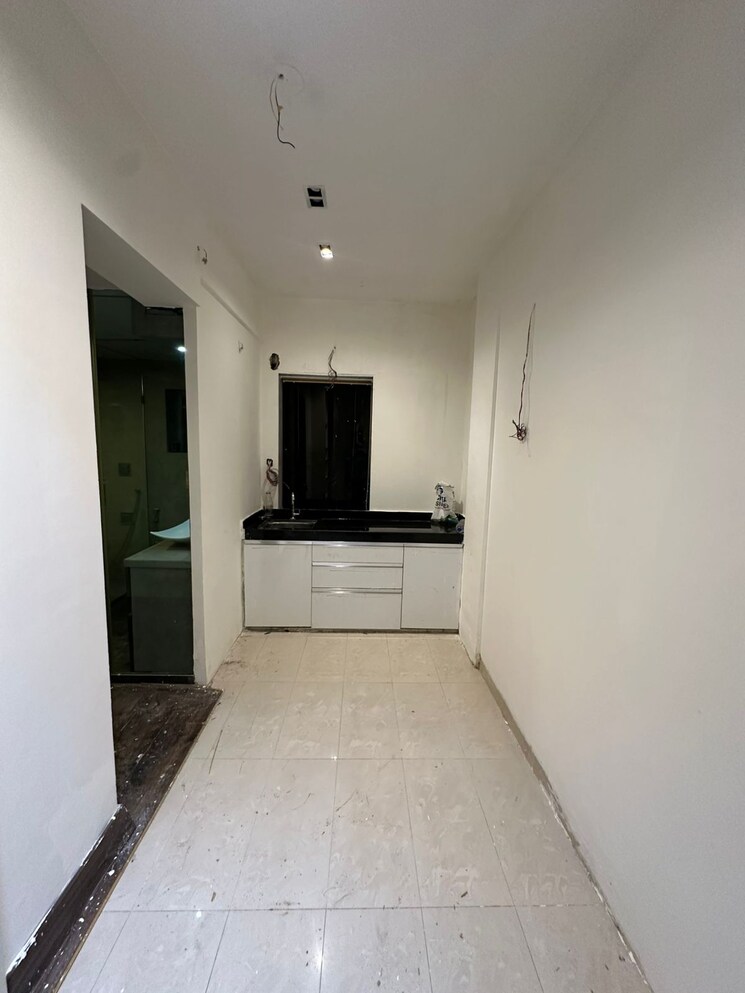 Other, khar west 1 RK 300 Sq.Ft. Apartment In Khar West Mumbai 8747278