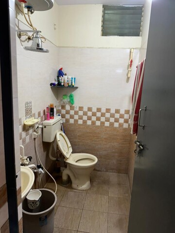 Master Bedroom in 2 BHK Builder Floor at Halasuru – for Rent