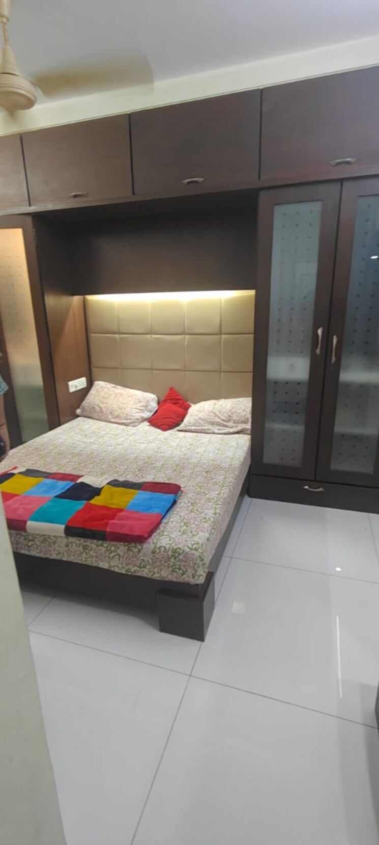 Room, bandra west 1 Bedroom 500 Sq.Ft. Apartment In Bandra West Mumbai 8747294