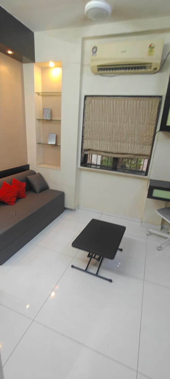 1 BHK + Study Room Apartment For Rent in Bandra West