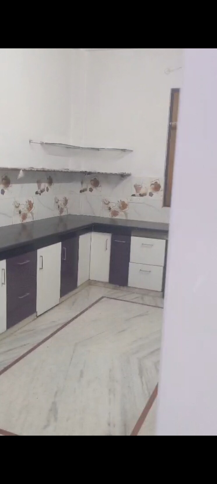 Kitchen, indira nagar 2 Bedroom 1500 Sq.Ft. Builder Floor In Indira Nagar Lucknow 8747309