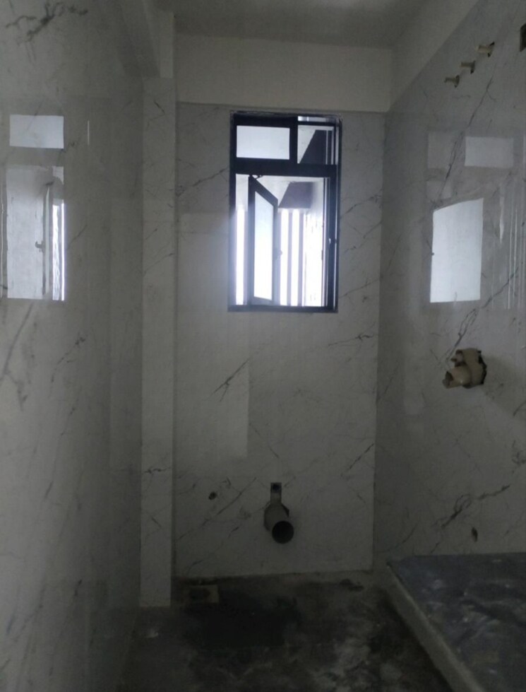 Bathroom, dev-leo-tower 2 Bedroom 669 Sq.Ft. Apartment In Oshiwara Mumbai 8747330