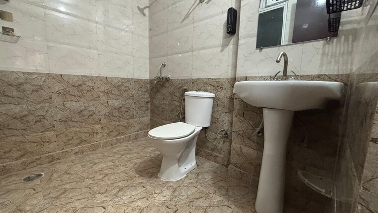 Bathroom, ratan-pearls 2 Bedroom 1063 Sq.Ft. Apartment In Sector 16 Greater Noida Greater Noida 8747333