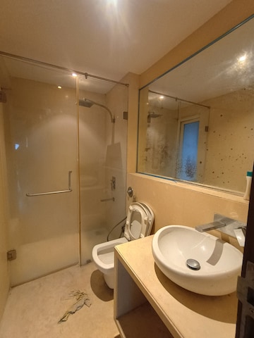 Master Bedroom in 2 BHK Apartment at RNA Continental, Chembur – for Rent