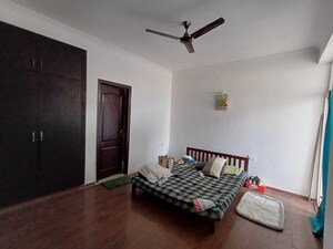 Master Bedroom in 2.5 BHK Apartment at AIG Park Avenue, Sector 4 Greater Noida – for Sale