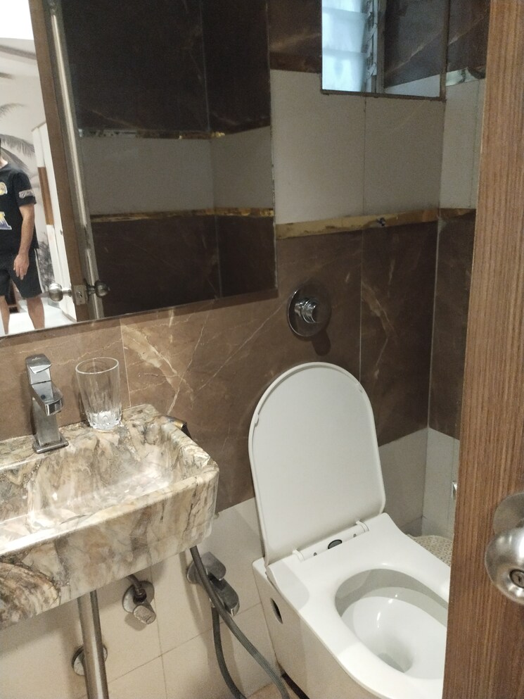 Master Bedroom, mohini-castle 3 Bedroom 940 Sq.Ft. Apartment In Khar West Mumbai 8747356