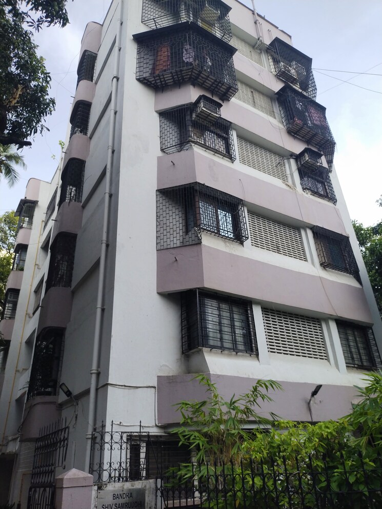 Exterior View, link-corner 2 Bedroom 700 Sq.Ft. Apartment In Bandra West Mumbai 8747360