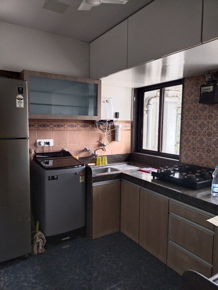 Kitchen, link-corner 2 Bedroom 700 Sq.Ft. Apartment In Bandra West Mumbai 8747360