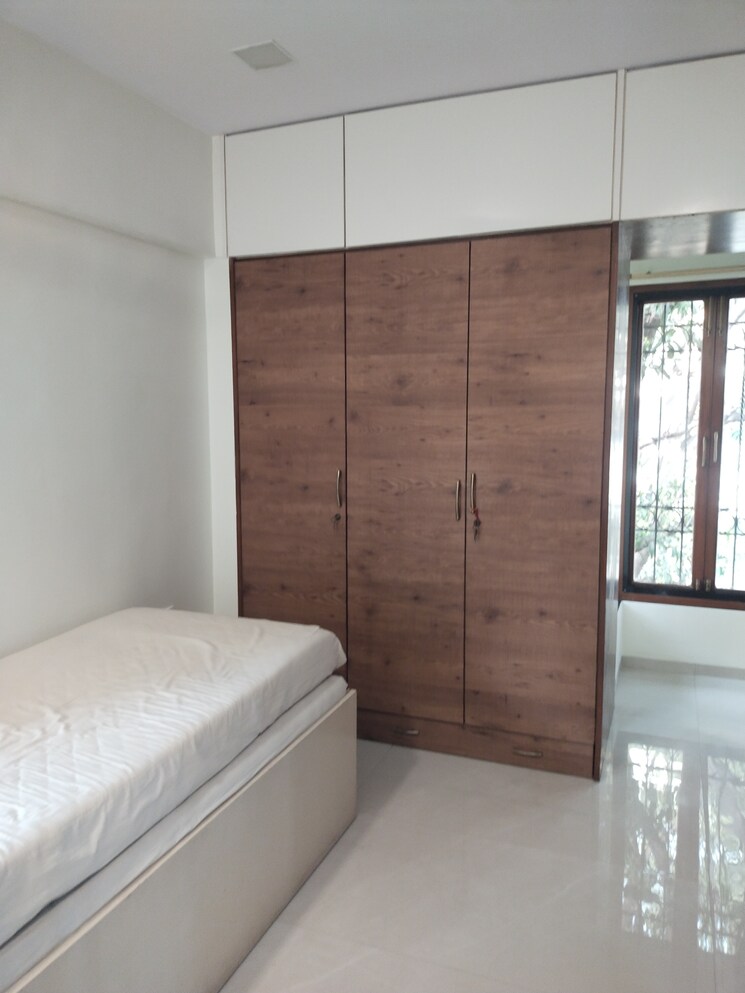 Room, link-corner 2 Bedroom 700 Sq.Ft. Apartment In Bandra West Mumbai 8747360