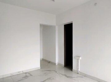 Room in 2 BHK Apartment at RNA NG Eclat, Andheri West – for Rent