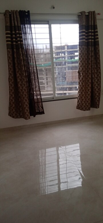 Room in 2 BHK Apartment at Pristine Pacific, Ambegaon Budruk – for Rent