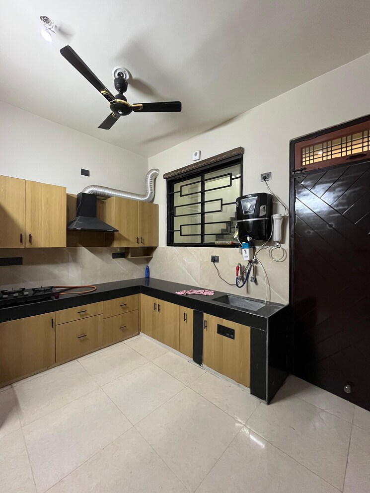 Kitchen, gomti nagar 2 Bedroom 1250 Sq.Ft. Villa In Gomti Nagar Lucknow 8747389