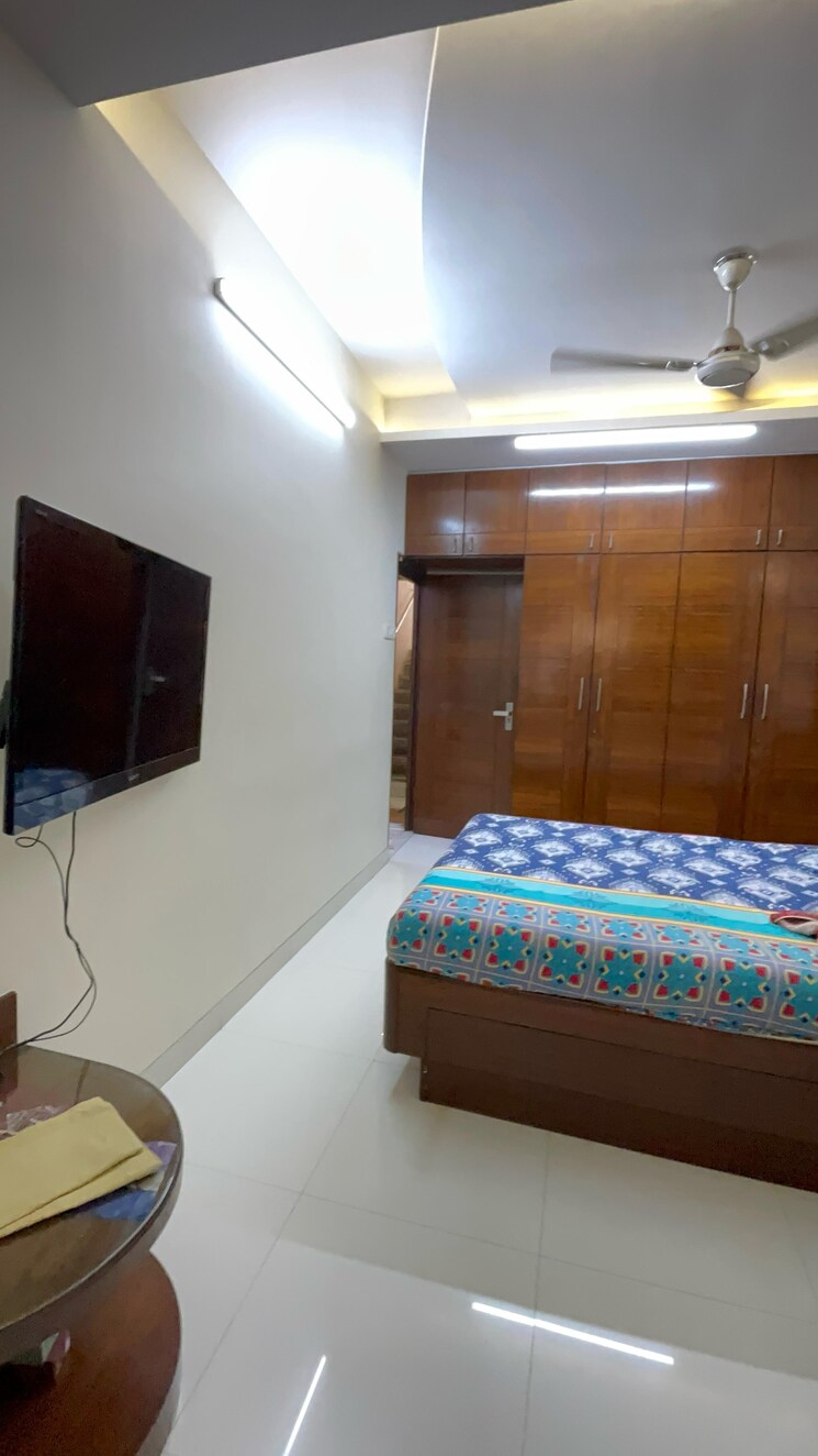 Bedroom, andheri west 2 Bedroom 900 Sq.Ft. Apartment In Andheri West Mumbai 8747403