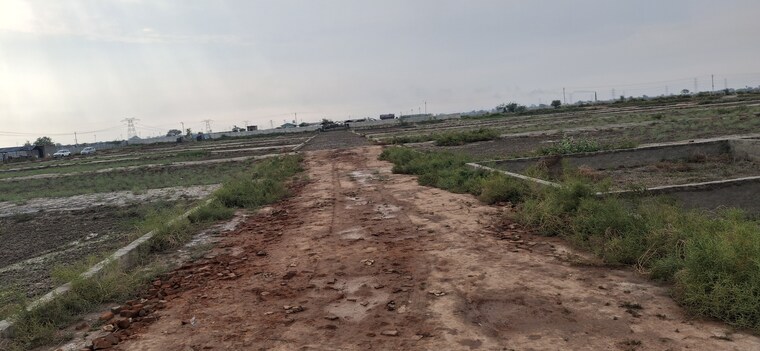 undefined, jewar  100 Sq.Yd. Plot In Jewar Greater Noida 8747404