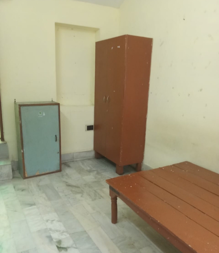 2 BHK + Study Room Independent House For Rent in Aliganj