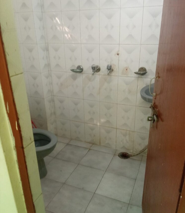Bathroom, aliganj 2 Bedroom 665 Sq.Ft. Independent House In Aliganj Lucknow 8747419