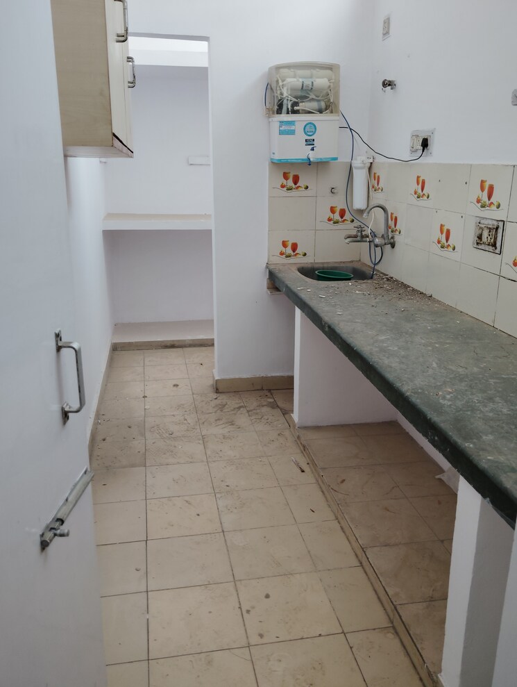 Kitchen, aliganj 1.5 Bedroom 600 Sq.Ft. Independent House In Aliganj Lucknow 8747438