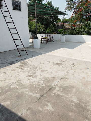 Balcony in 1.5 BHK Independent House at Aliganj – for Rent