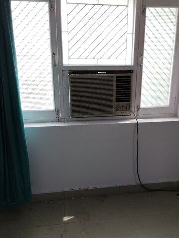 Room in 1.5 BHK Independent House at Aliganj – for Rent