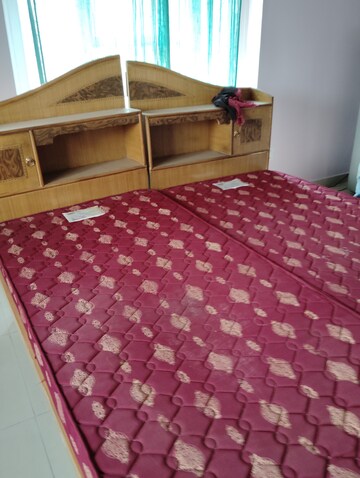 Bedroom in 1.5 BHK Independent House at Aliganj – for Rent