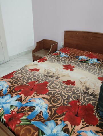 Bedroom in 1 BHK Independent House at Aliganj – for Rent