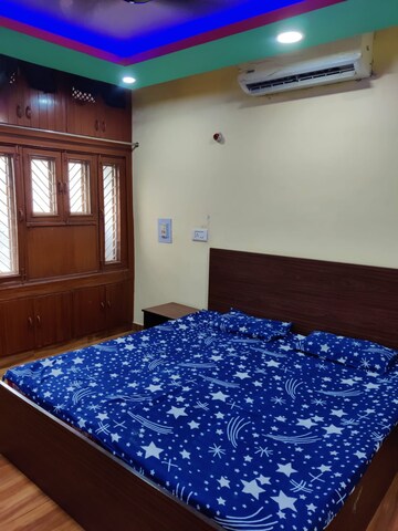 Bedroom in 1.5 BHK Apartment at Aliganj – for Rent