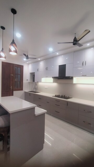 Kitchen in 6 BHK Independent House at Gomti Nagar – for Rent