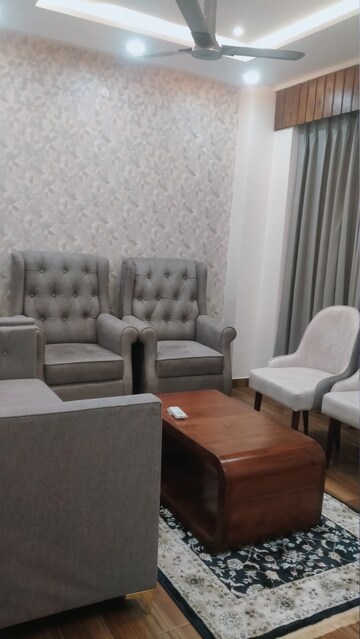 Living Room in 6 BHK Independent House at Gomti Nagar – for Rent