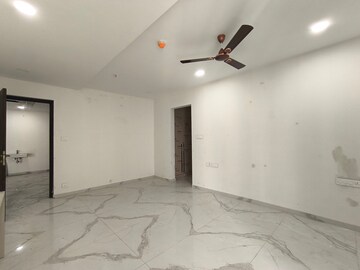 Room in 4 BHK Apartment at Jayabheri The Peaks, Narsingi – for Rent
