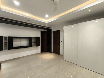 Room in 4 BHK Apartment at Jayabheri The Peaks, Narsingi – for Rent