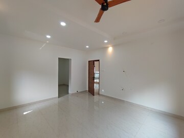 Room in 5 BHK Villa at Jayabheri Temple Tree Hyderabad, Narsingi – for Rent