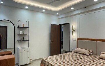 2 BHK Apartment For Rent in Nimbus The Golden Palm, Sector 168