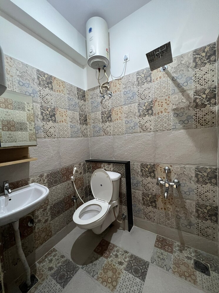 Bathroom, domlur 2 Bedroom 1000 Sq.Ft. Builder Floor In Domlur Bangalore 8747523