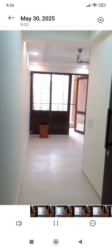 Room in 2 BHK Apartment at RG Luxury Homes, Sector 16b Greater Noida – for Rent