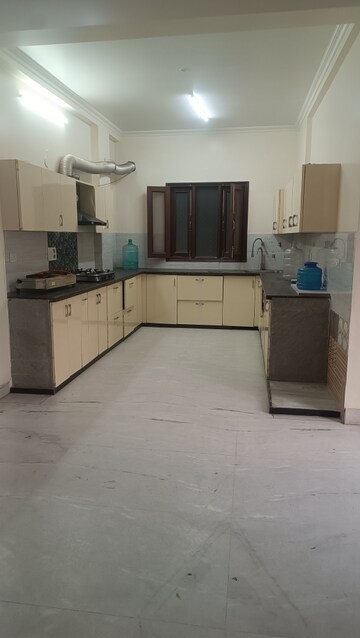 Kitchen in 2 BHK Builder Floor at Sector 49 – for Rent