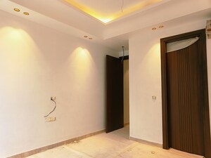 Room in 3 BHK Builder Floor at Shivalik Colony – for Sale