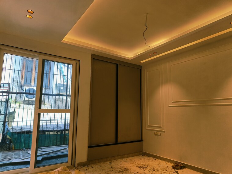 Room, shivalik colony 3 Bedroom 1800 Sq.Ft. Builder Floor In Shivalik Colony Delhi 8747610