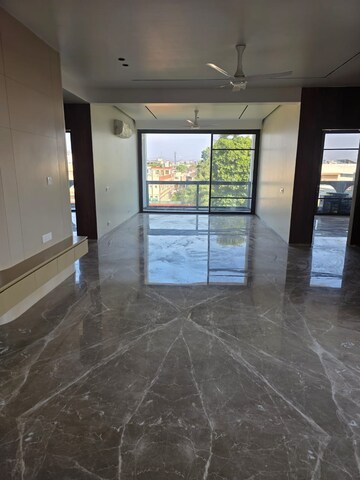 Room in 3 BHK Independent House at Sector 9 Panchkula – for Rent