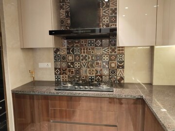 Furnished Amenities in 3 BHK Builder Floor at Greater Kailash I – for Rent