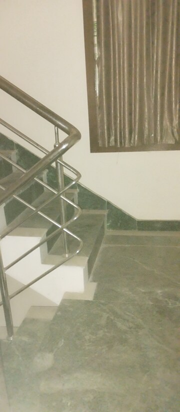 Staircase in 3 BHK Apartment at Kolkatta Gpo – for Sale