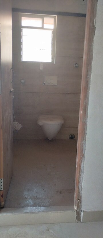 Bathroom in 3 BHK Apartment at Kolkatta Gpo – for Sale