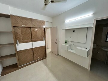 Room in 2 BHK Apartment at Signature The Millennia 2, Sector 37d – for Rent
