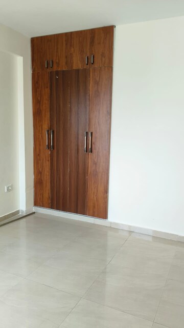 Room in 2 BHK Apartment at ROF Aalayas, Sector 102 – for Rent