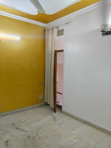 1 BHK Independent House For Rent in Sector 27