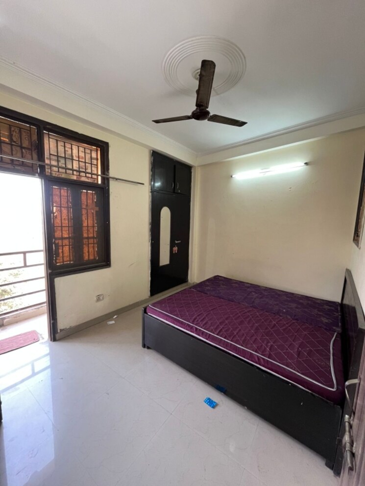 Bedroom, sector 50 3 Bedroom 350 Sq.Yd. Builder Floor In Sector 50 Noida 8747702