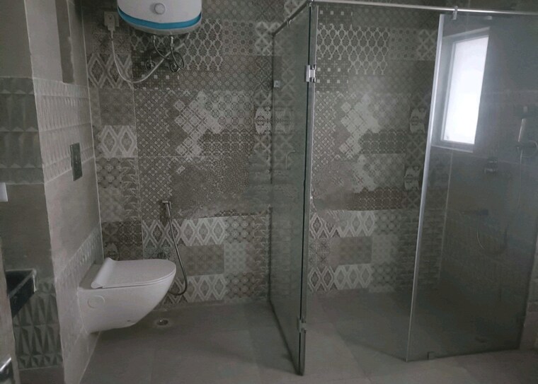 Bathroom, parx-laureate 3 Bedroom 3205 Sq.Ft. Apartment In Sector 108 Noida 8747722
