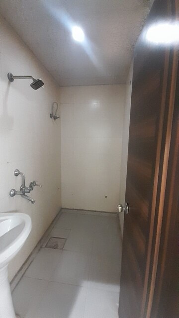 Bathroom in 2 BHK Independent House at Sector 27 – for Rent