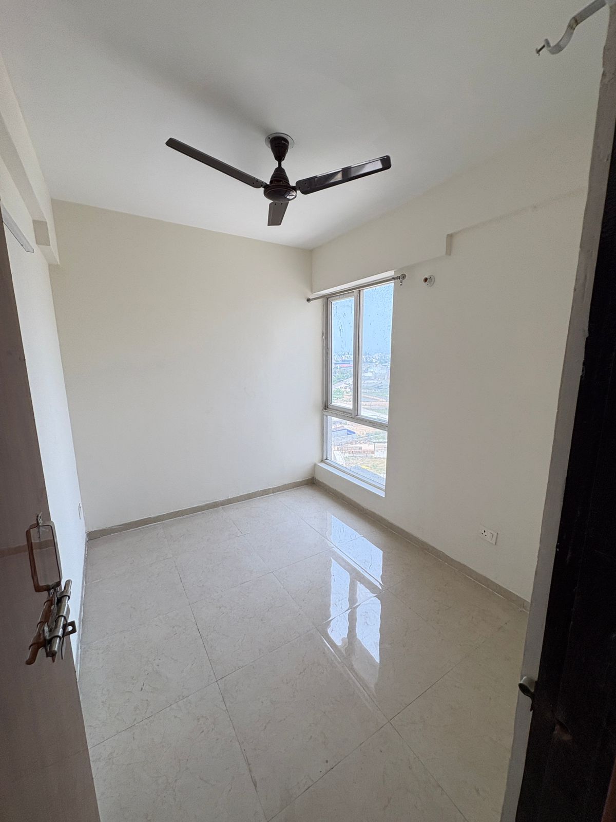 2 BHK Apartment For Rent in Signature The Millennia 2