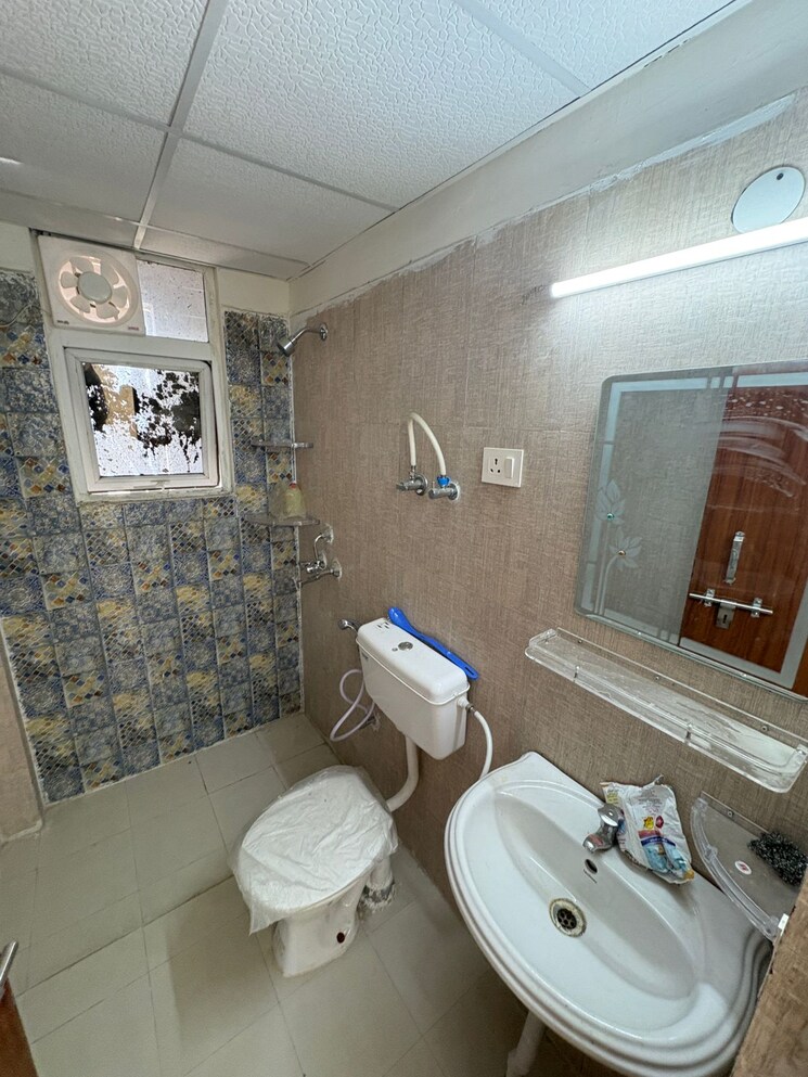 Bathroom, signature-the-millennia-2 2 Bedroom 625 Sq.Ft. Apartment In Sector 37d Gurgaon 8747769