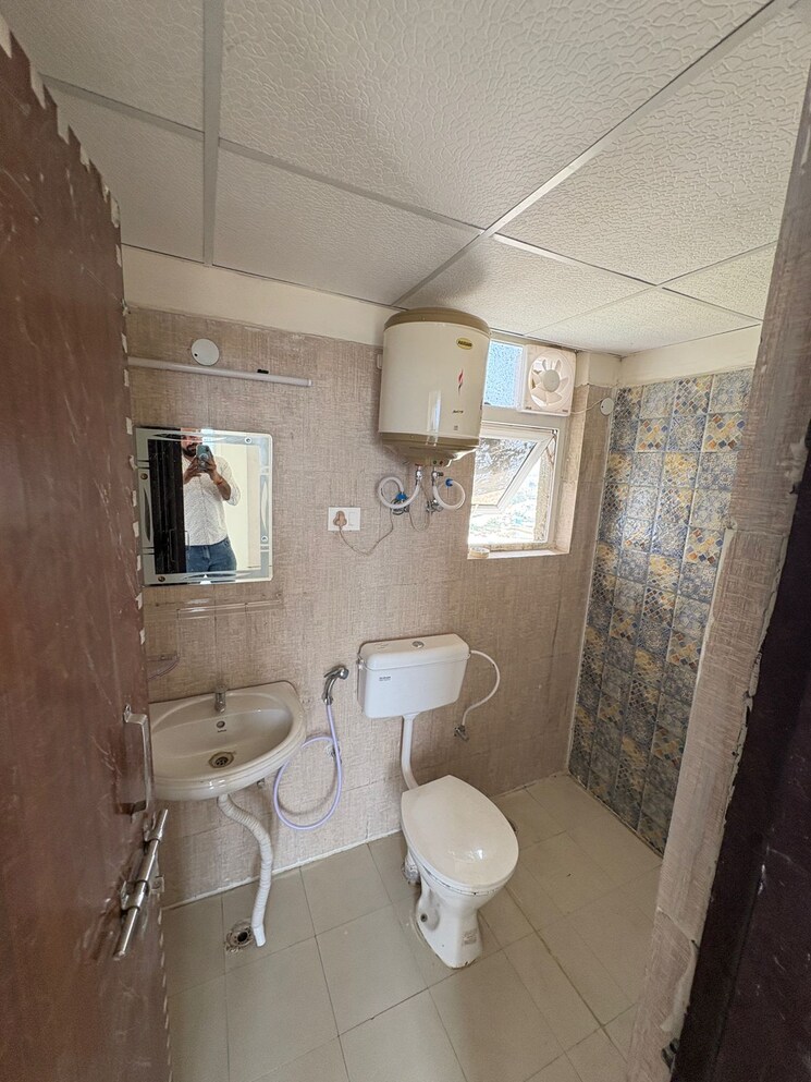 Bathroom, signature-the-millennia-2 2 Bedroom 625 Sq.Ft. Apartment In Sector 37d Gurgaon 8747769